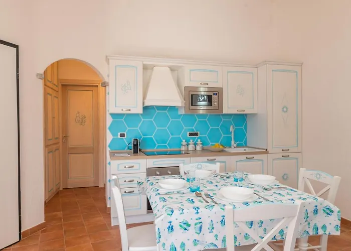 Будинок відпочинку Celeste House With Pool - Happy *